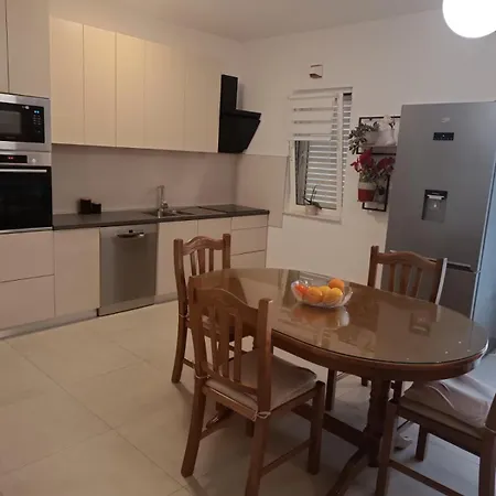 Apartman Boris Colic Biograd na Moru